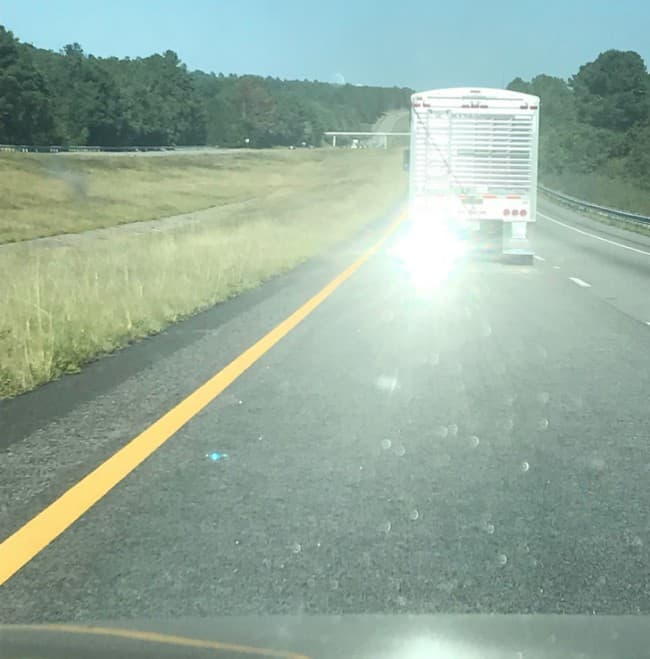 Tükröződő sárvédő