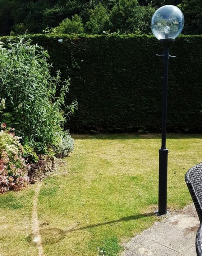 Nagyítóként funkcionáló lámpabura