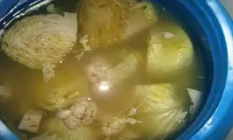 Ezért nem szabad kiönteni a savanyú káposzta levét: csökkenti a vércukorszintet, az aranyeret, az öregedést és ez még nem minden!