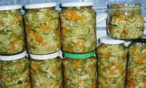 A tél finomsága: az egyszerűen elkészíthető, tökéletes vegyes savanyúság!