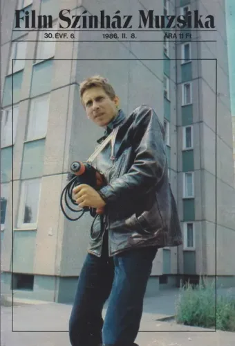 Budapest, Bán János a Füredi utcai lakótelepen, 1985.
 (Falfúró)