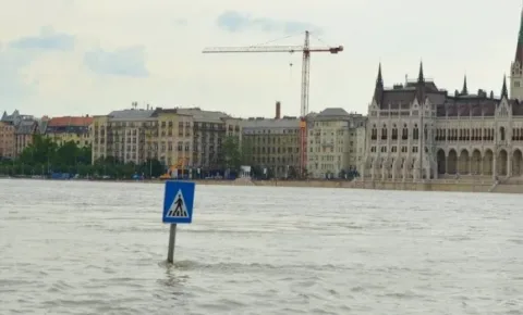 MOST ÉRKEZETT! Hétfőtől Budapestet is elönti a víz, erre kérik HÉTFŐTŐL BUDAPEST IS ÁRVIZEK SZÍNTERÉVÉ VÁLIK – FIGYELMEZTETIK A LAKÓKAT!