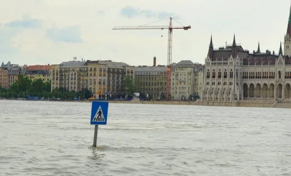 MOST ÉRKEZETT! Hétfőtől Budapestet is elönti a víz, erre kérik HÉTFŐTŐL BUDAPEST IS ÁRVIZEK SZÍNTERÉVÉ VÁLIK – FIGYELMEZTETIK A LAKÓKAT!
