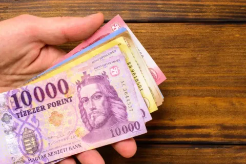 Megérkeztek a 2025-ös nyugdíjfolyósítási időpontok