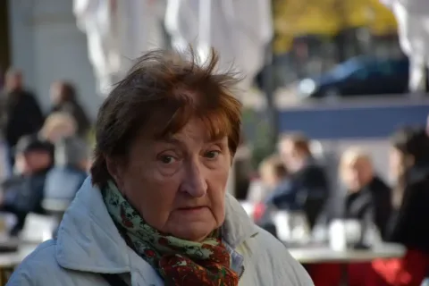 portrait-988080_1280 Nyugdíjkorhatár táblázat 2025 – Januártól csak ők mehetnek nyugdíjba