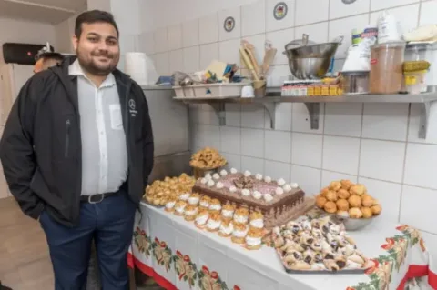 Cigánytelepről az ország leghíresebb roma pékjéig- Gusztáv...