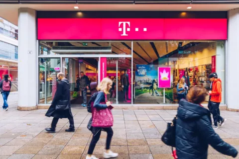 Stuttgart, Germany - October 19, 2019: T-Mobile store with peopl Ingyenesen használhatók a szolgáltatások