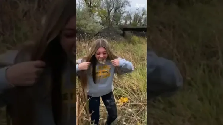 Megtalálta a Nature's Corndogot! 😂 Ne gondold, hogy a ketchup Megtalálta a Nature’s Corndogot! Ne gondold, hogy a ketchup segít …
– videó