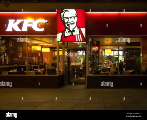 Kivonul a KFC, sokan elveszítik az állásukat!