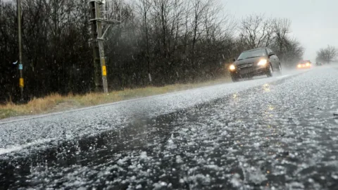 onos-eso-idojaras Brutális ónos eső és havazás csap le – Figyelmeztetés és időjárás előrejelzés