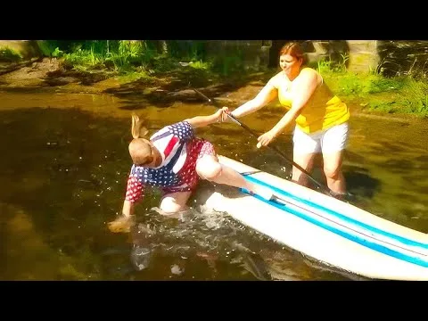 “Csak próbáld meg a paddleboarding” – mondták  | A legviccesebb csínyek és kudarcok
 – videó