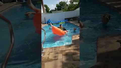 Elindítás elmulasztása  #Shorts #FAIL #FUNNY #POOL #Inflatable
 – videó