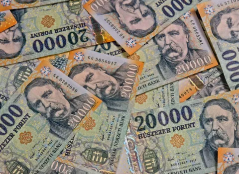 Új csúcsra ugrott a forint! – Mi áll a magyar valuta erősödése mögött?