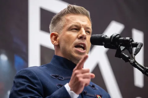 Magyar Péter konzultációja: új politikai eszköz vagy kampányfogás?