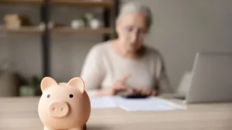 Kevesen tudják, mennyit kellene félretenni nyugdíjra – A válasz megdöbbentő!