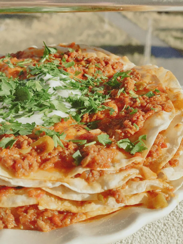 pexels-nur-tok-1105432560-30886283 Villámgyors ropogós pizza – tortilla lappal!