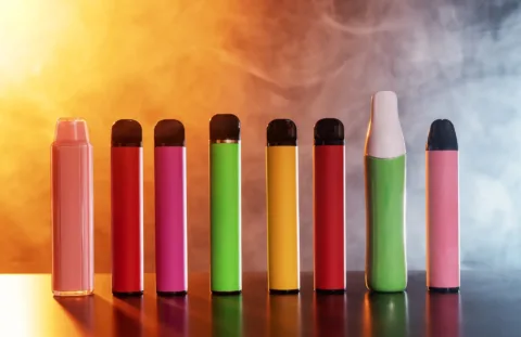 Elf Bar: A tiltott E-cigaretta – Ekkora veszélyt rejt!