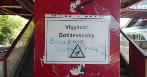 28 fénykép amely bebizonyítja, hogy a nyilvános üzengetésekben mi... 28 fénykép amely bebizonyítja, hogy a nyilvános üzengetésekben mi…
