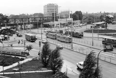 1982.  Bp., Liget (Zalka Máté) tér, a Kőbánya alsó vasútállomás.
FORTEPAN