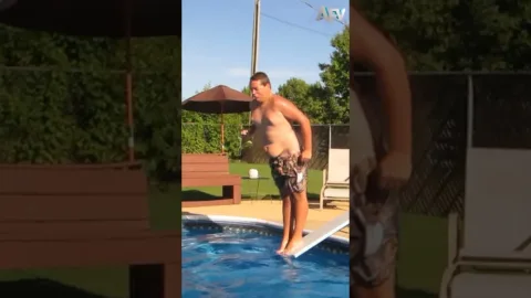Túl nehéz egy ugrás  #Shorts #FAIL #FUNNY #AFV
 – videó