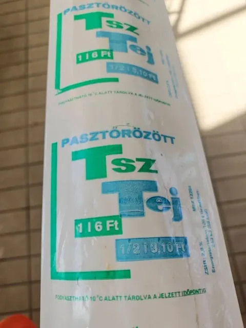 TSZ TEJ – 1l 6 Ft – 1/2 l 3,10 Ft

Csendélet a Martfű Hotel Thermal Spa egyik me… #RK1747479242
