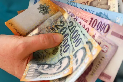 Nyugdíjemelés 2025 mire számíthatnak az nyujgdíjasok idén