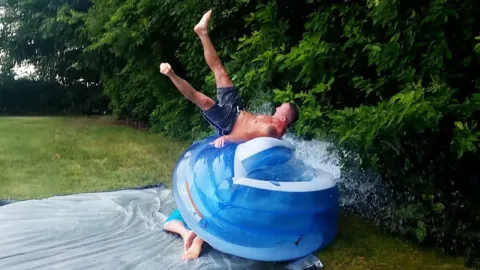Váratlanul vicces kudarcok  A hét legjobb kudarcát
 – videó
