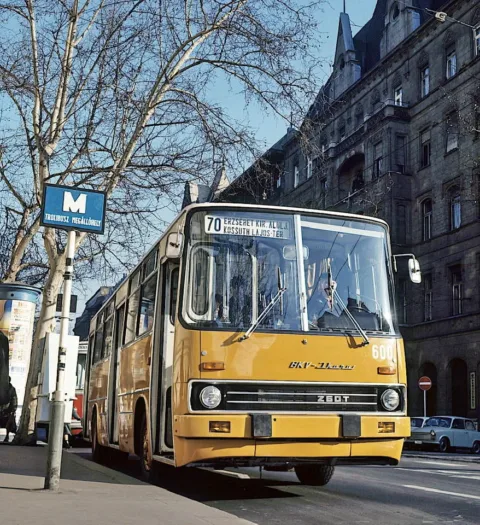 1974.  A BKV Ikarus 260T típusú, kísérleti, szóló trolibusza.
Farkas Tamás felvé… #RK1756210202
