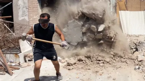 A legjobb barkácsolás és az építés kudarcot vall | Drága és hülye!
 – videó