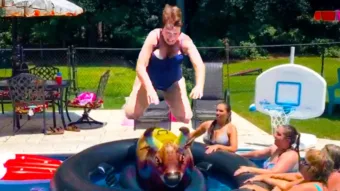 A rossz napos emberek  A hét legjobb kudarcát
 – videó