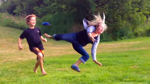 Jó anyukák, rossz döntések!  A legviccesebb anya kudarcot vall
 – videó