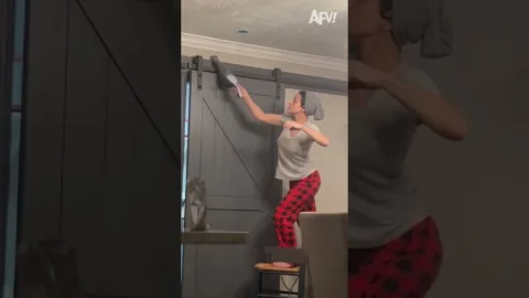 Ez egy ideig megzavarja  #AFV #funny #Shorts
 – videó