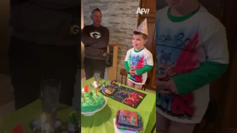 Olyan közel, hogy “olyan közel”  #AFV #FAIL #FUNNY #SHORDS
 – videó