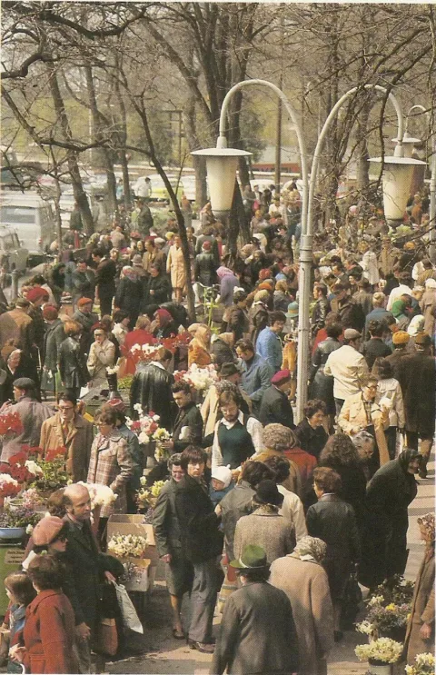 1987, Virágpiac
Fotó: Meződy Ö. István
 #RK1330353927
