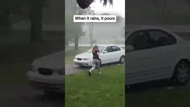 Ha esik, zuhog – videó