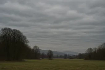 Alacsony nappali csúcsok, makacs felhők – így alakul a holnapi időjárás december 14-én Alacsony nappali csúcsok, makacs felhők – így alakul a holnapi időjárás december 14-én