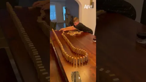 Az élet néha egyszerűen nem igazságos 😅 - videó Az élet néha egyszerűen nem igazságos
– videó