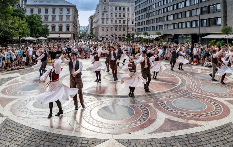 Kvíz Így ünnepeltünk régen – mennyire emlékszel Kvíz: Így ünnepeltünk régen – mennyire emlékszel?