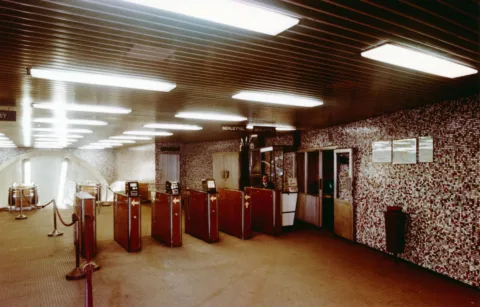 Astoria kereszteződés, aluljáró. A metró Astoria állomásának utascsarnoka az áll… #RK1772683352