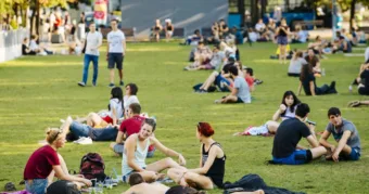 Nyárias meleg és napsütés – ilyen lesz az időjárás május 2.