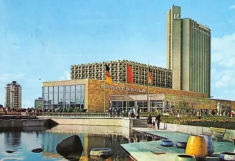 Stadthalle, DDR
#brutgroup #socmod #socialistmodernism
 #RK1772064507