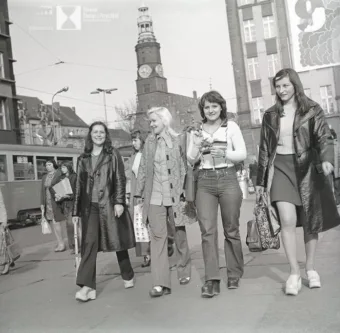 Kvíz: Retro ruhák – felismered őket?