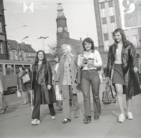 Kvíz: Retro ruhák – felismered őket?
