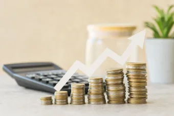Júliustól drágább lett a bankolás a legtöbb hazai számlánál