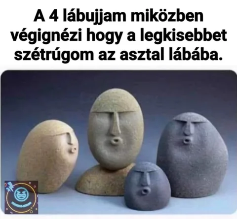 A 4 lábujjam miközben végignézi...